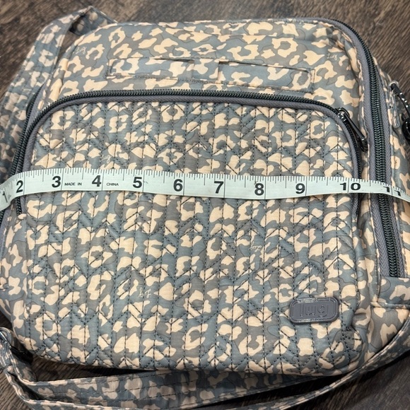 Lug Ranger Quilted Bag with Patterned Interior - Picture 7 of 11
